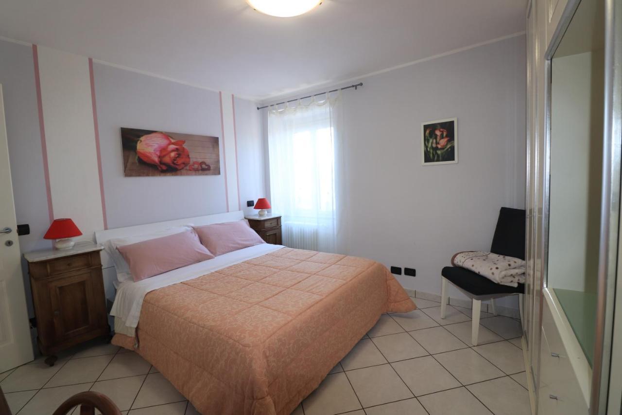 Platea Cavour Villa Sutri Bagian luar foto