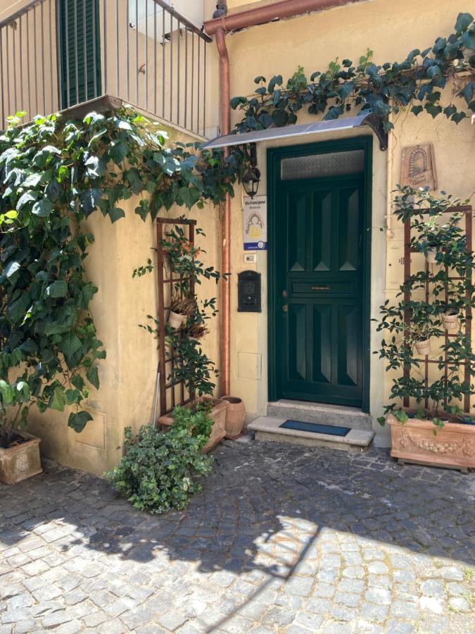 Platea Cavour Villa Sutri Bagian luar foto